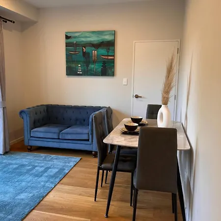 New Greenhithe Cozy Flat